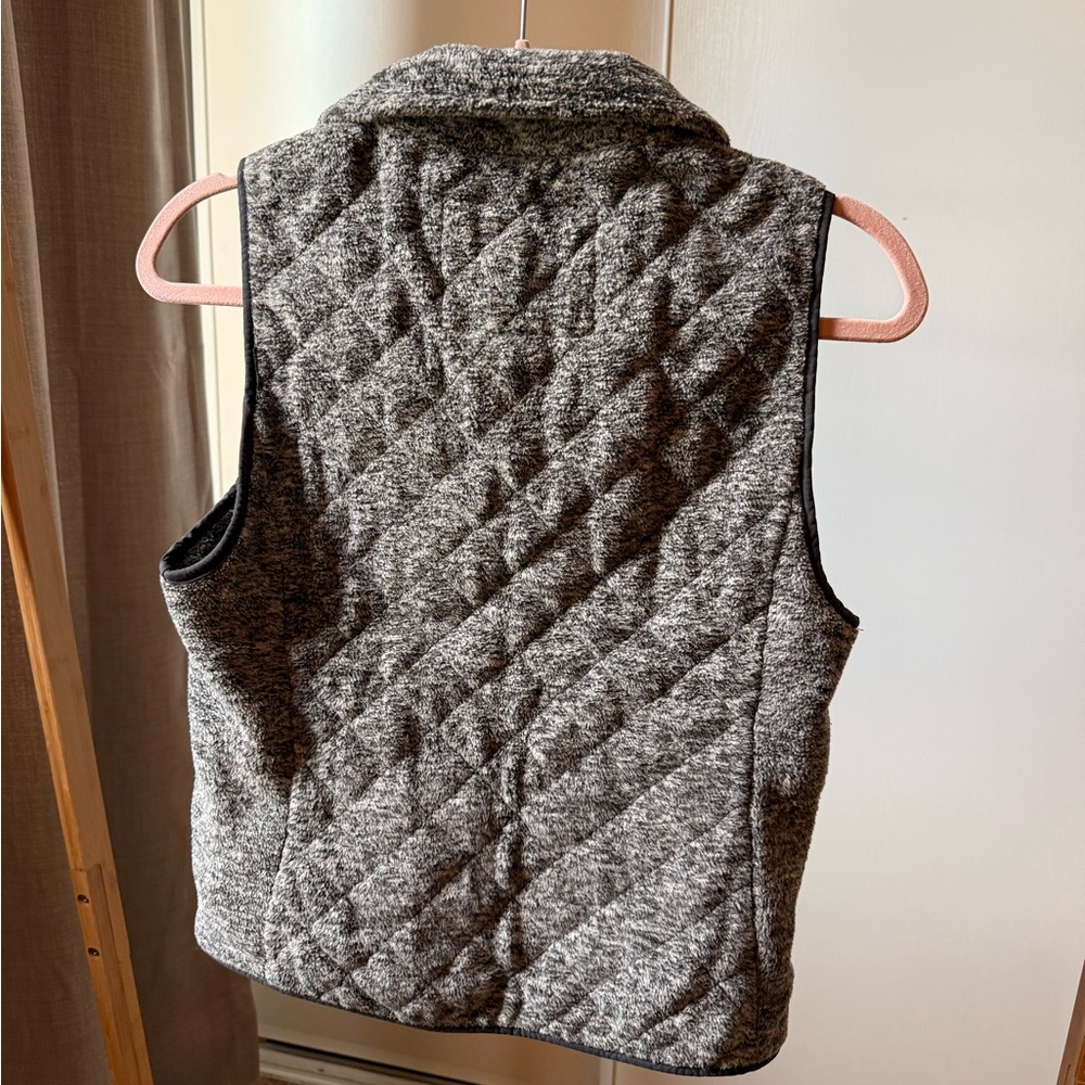 Abercrombie & Fitch Charcoal Quilted Vest - Picture 3 of 3